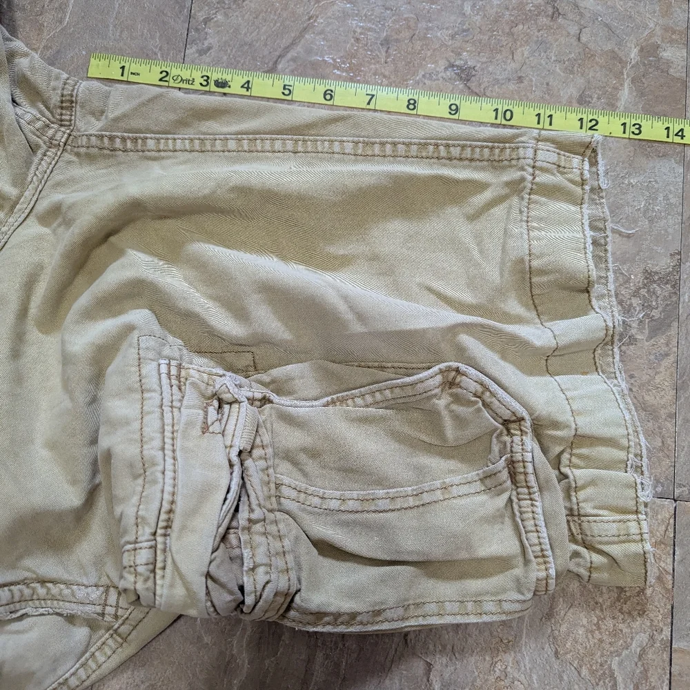 Vintage American Eagle Outfitters‎ Size 28 Tan Longer Length Cargo Shorts